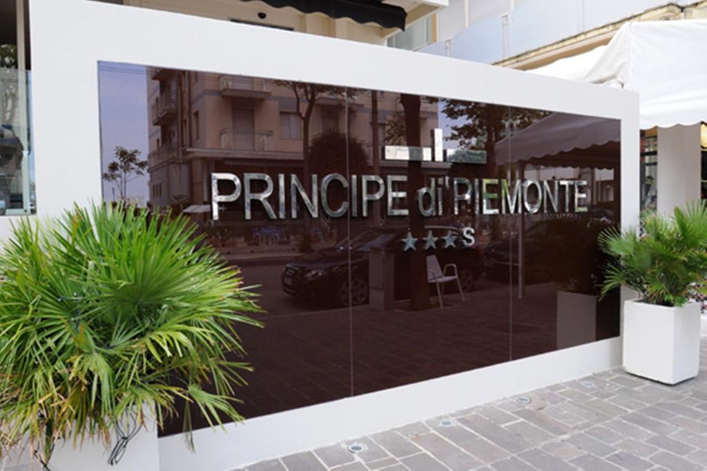 Hotel Principe Di Piemonte Rímini Exterior foto